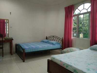 bilik tidur utama homestay